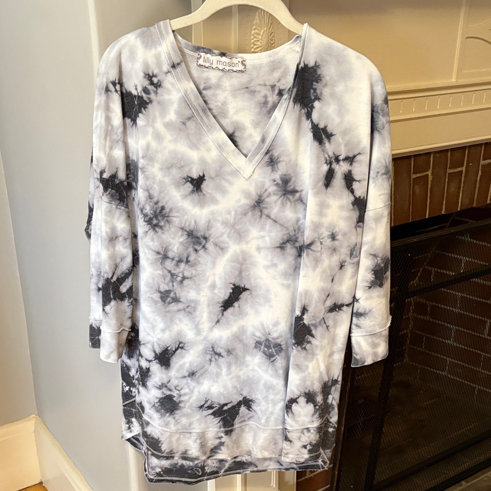 Lily Mason Tie-dye Sweatshirt EUC Soft Warm